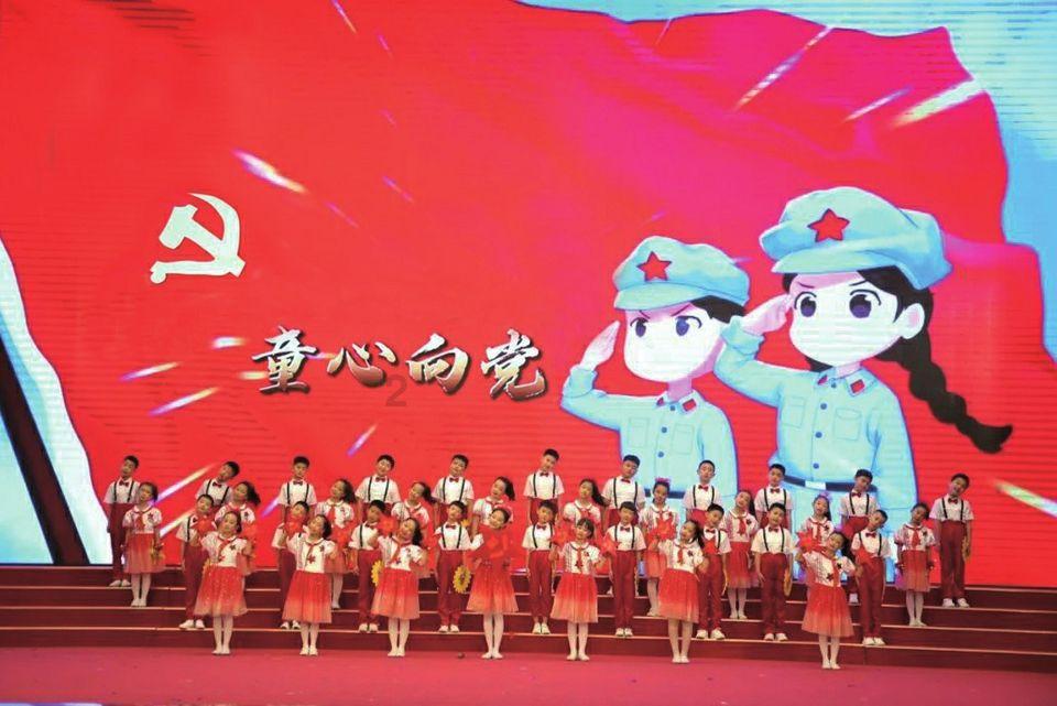 宁夏“小枸杞”勇闯哈尔滨!在中央大街吃马迭尔冰棍真难忘